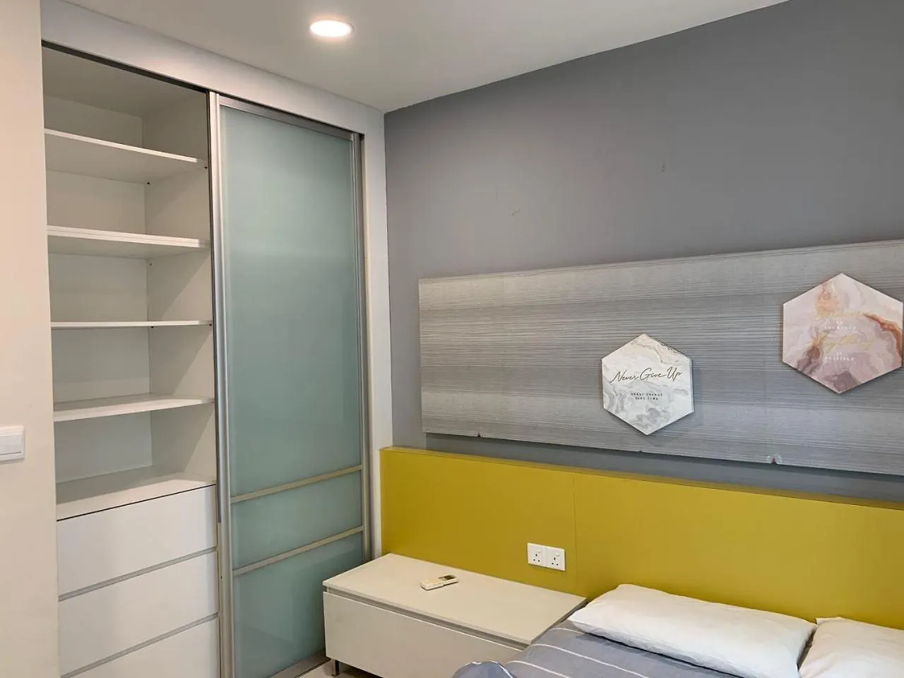 Apartment Straits Garden Suites Jelutong